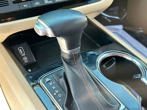 Certified 2019 Kia Sedona SX FWD image 17