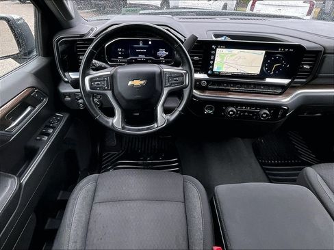 Used 2023 Chevrolet Silverado 1500 LT AWD/4WD image 17