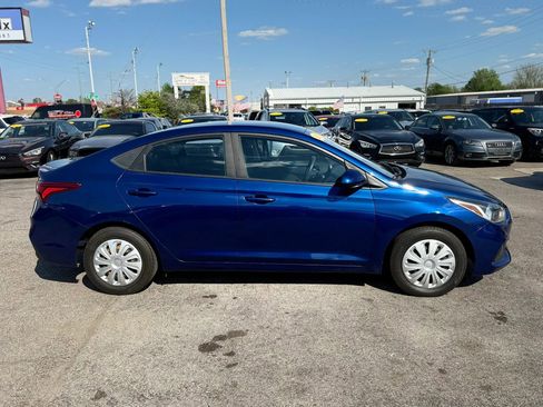 Used 2018 Hyundai Accent SE image 3