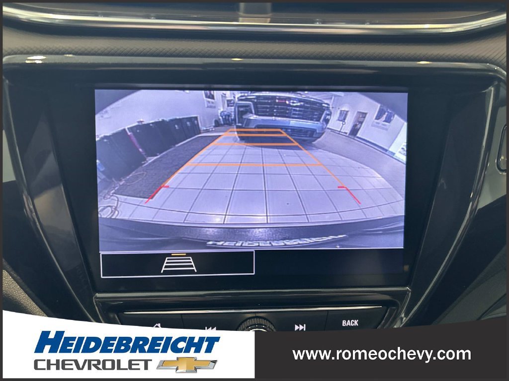Used 2021 Chevrolet TrailBlazer LT w/ Sun and Liftgate Package FWD image 23