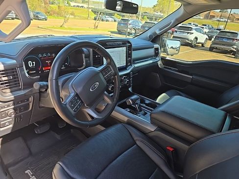 Used 2022 Ford F150 Lariat w/ Equipment Group 502A High image 11