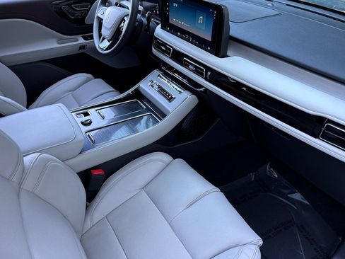 New 2026 Lincoln Aviator Reserve AWD/4WD image 13