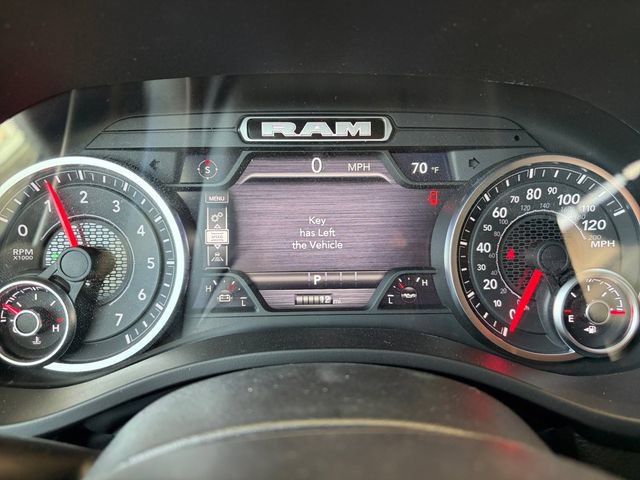 New 2026 RAM 1500 Express AWD/4WD image 23