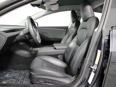 Used 2024 Tesla Model 3 Standard Range image 8