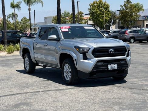 Used 2026 Toyota Tacoma SR5 AWD/4WD image 3