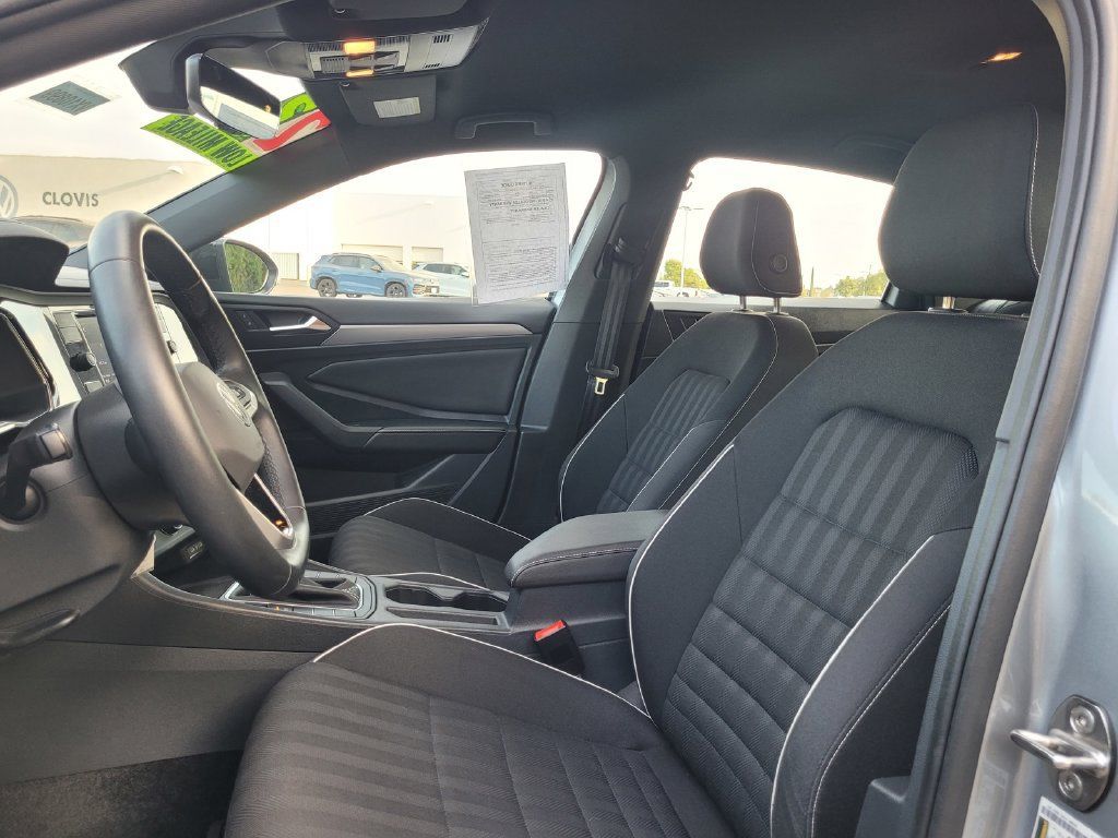 Used 2023 Volkswagen Jetta Sport FWD image 12