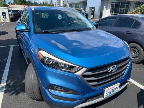 Used 2017 Hyundai Tucson Sport FWD image 1