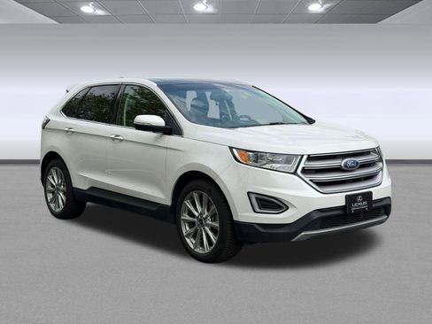 Used 2017 Ford Edge Titanium w/ Equipment Group 301A AWD/4WD image 6