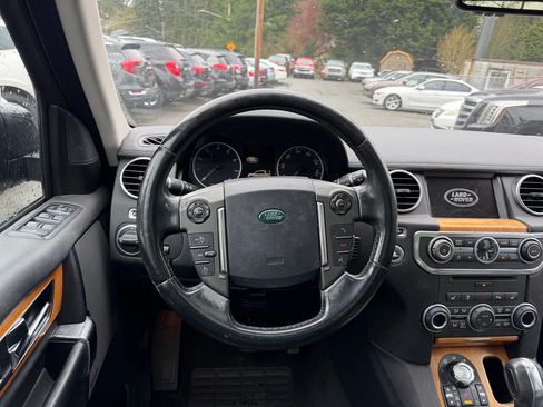 Used 2013 Land Rover LR4 HSE image 19