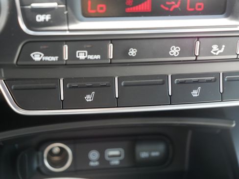 Used 2020 Kia Sorento LX w/ LX I4 Convenience Package AWD/4WD image 28