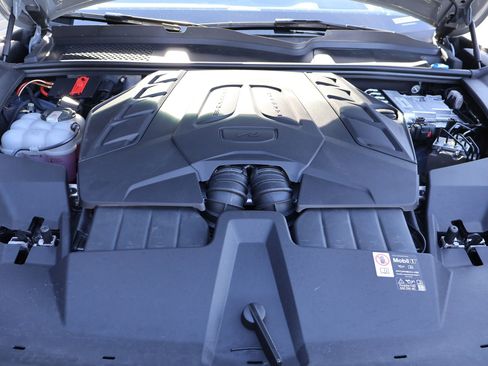 Used 2025 Porsche Cayenne S image 29