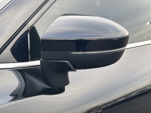 Used 2022 Nissan Pathfinder SV image 11