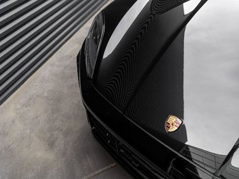 Certified 2025 Porsche Cayenne S AWD/4WD image 40