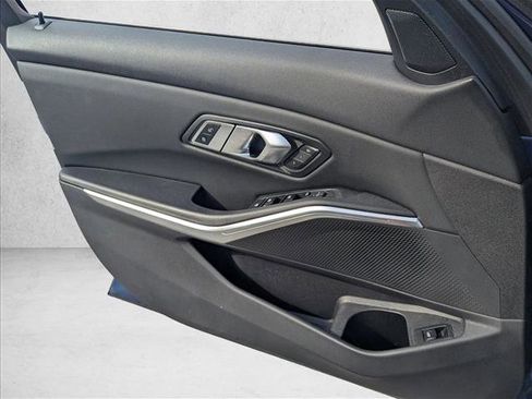 Used 2022 BMW 330i Sedan w/ Driving Assistance Package image 10