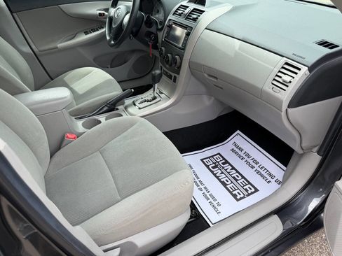 Used 2013 Toyota Corolla LE FWD image 13