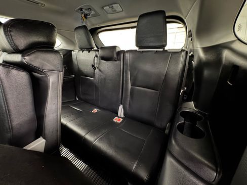 Used 2023 Toyota Highlander LE AWD/4WD image 20