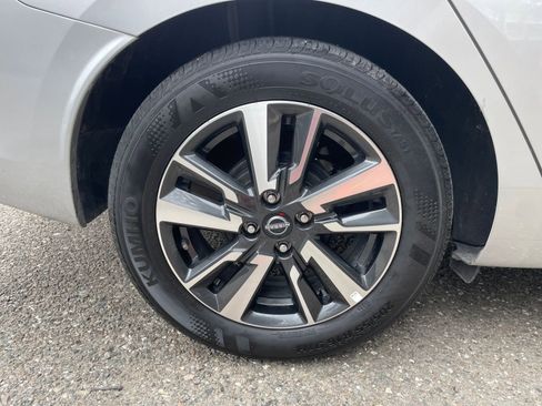 Used 2025 Nissan Versa SV image 28