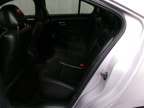 Used 2013 Ford Taurus SEL FWD image 13