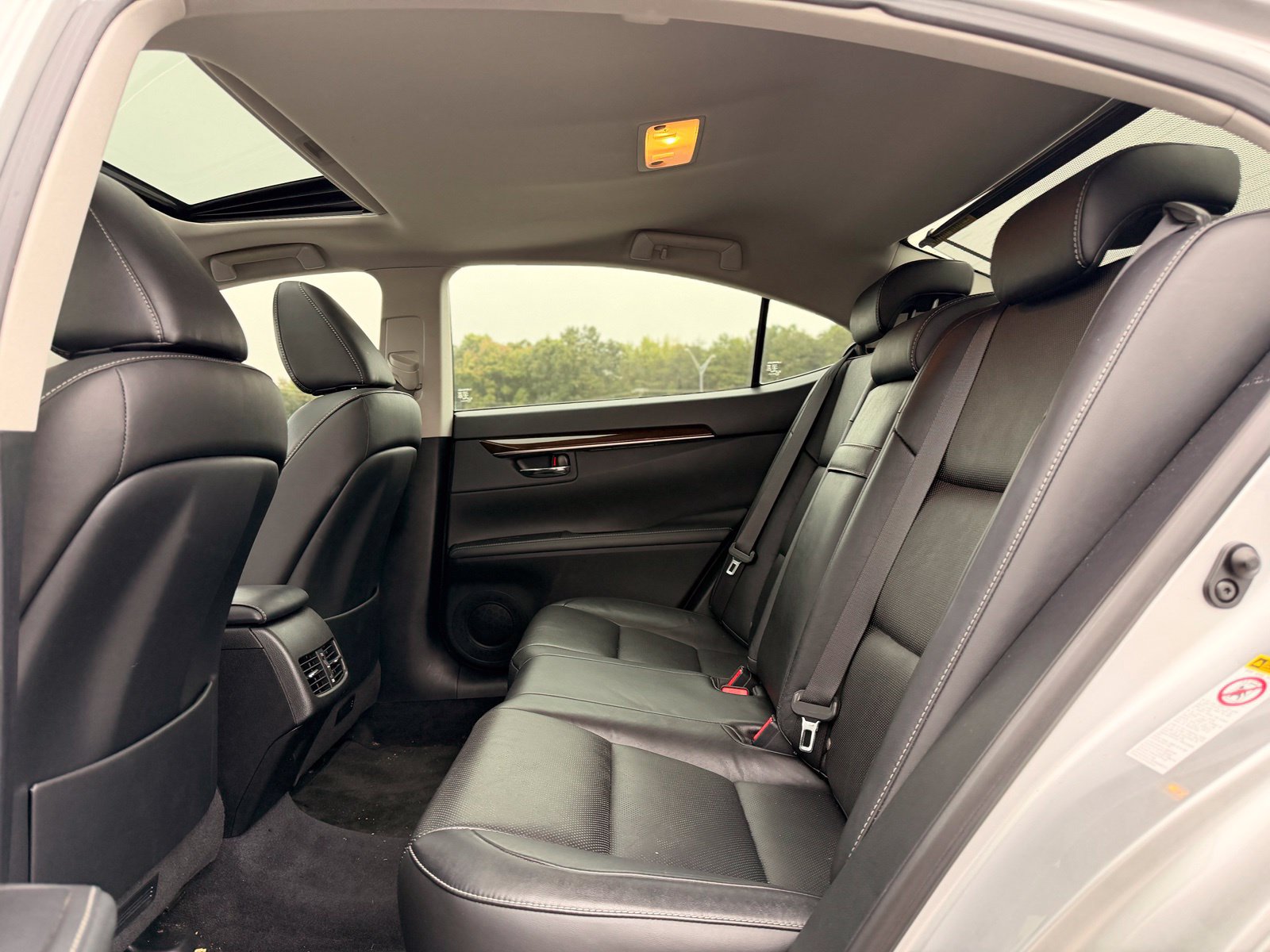 Used 2014 Lexus ES 350 w/ Luxury Package FWD image 20