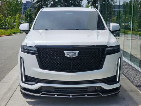 Used 2021 Cadillac Escalade Sport Platinum w/ LPO, ONYX Package AWD/4WD image 8
