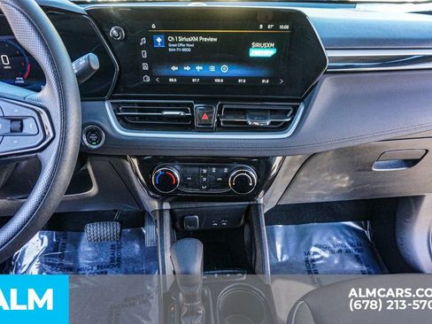 Used 2025 Chevrolet TrailBlazer LT image 38