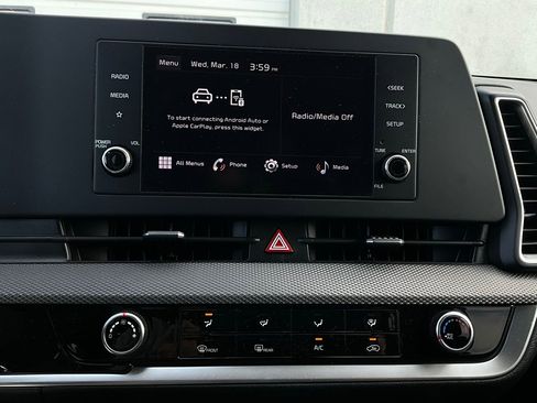 Used 2025 Kia Sportage LX image 25