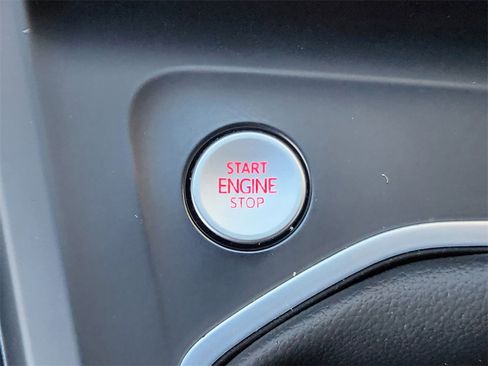 Used 2022 Volkswagen GTI SE image 19