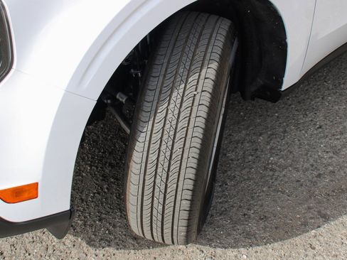 Used 2025 Ford Maverick XLT w/ Equipment Group 302A image 44