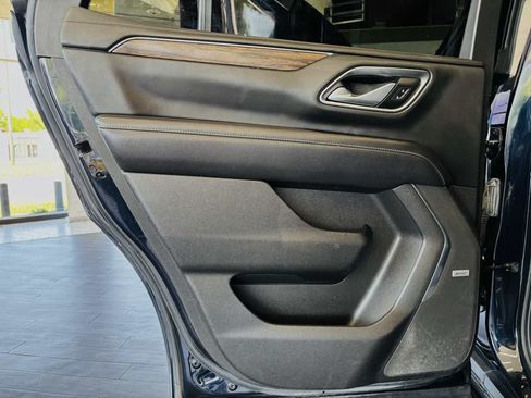 Used 2021 Chevrolet Tahoe Premier AWD/4WD image 39