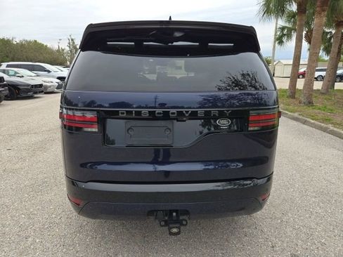 Used 2023 Land Rover Discovery S R-Dynamic image 4