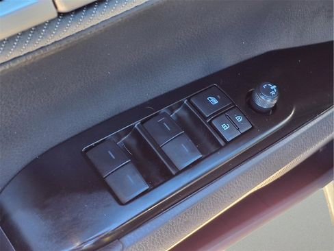 Used 2025 Toyota Camry SE image 13