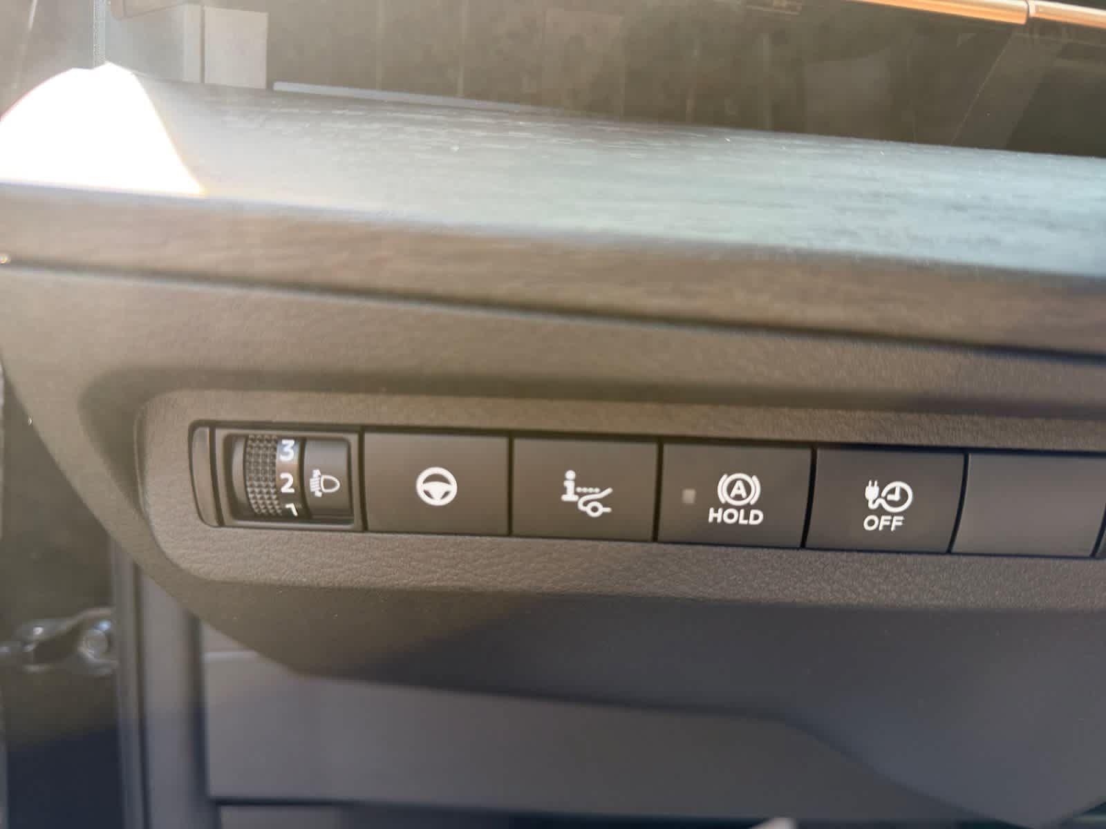 Used 2023 Nissan Ariya FWD image 27