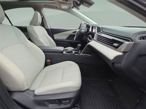 Certified 2025 Toyota Camry XLE FWD image 18