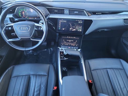 Used 2022 Audi e-tron Premium w/ Convenience Plus Package image 14