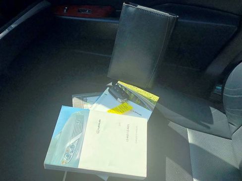 Used 2011 Lexus LS 460 AWD w/ Luxury Value Edition image 38