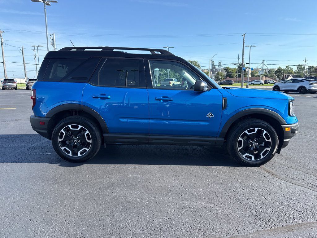 Used 2022 Ford Bronco Sport Outer Banks w/ Tech Package AWD/4WD image 8