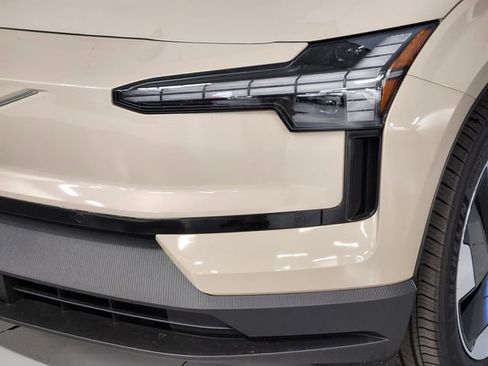 New 2026 Volvo EX30 Plus w/ Climate Package image 12