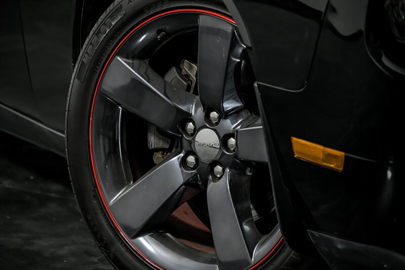 Used 2013 Dodge Challenger R/T Plus RWD image 3