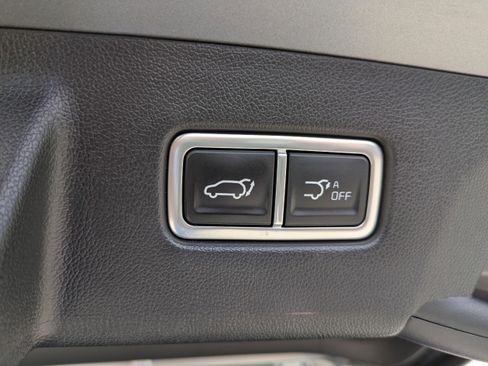 Used 2025 Kia Sorento SX Prestige image 18