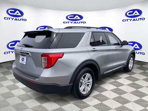 Used 2022 Ford Explorer XLT RWD image 3