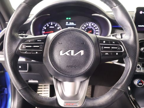 Used 2022 Kia Stinger GT1 RWD image 3