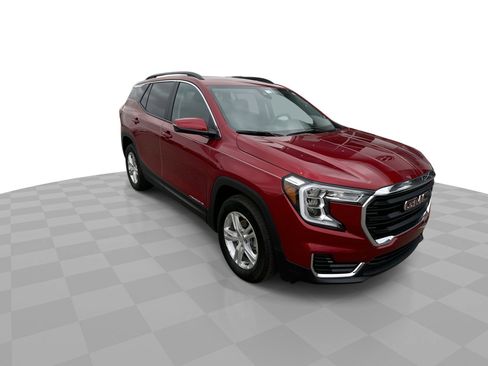 Certified 2024 GMC Terrain SLE w/ Driver Convenience Package image 2