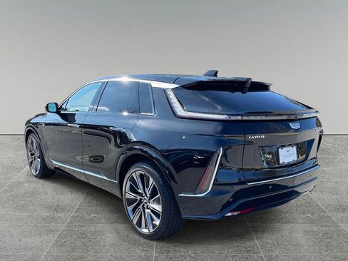 New 2026 Cadillac Lyriq Signature Luxury image 3