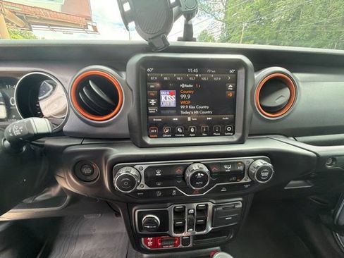 Used 2023 Jeep Gladiator Mojave w/ Trailer Tow Package AWD/4WD image 45