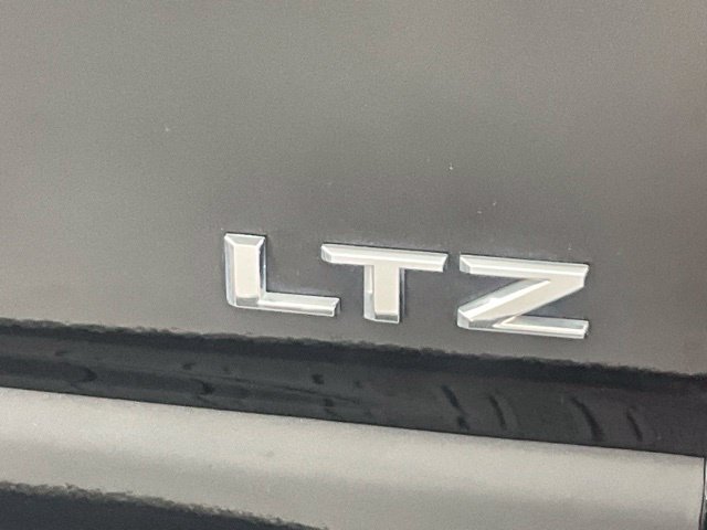 Used 2024 Chevrolet Silverado 3500 LTZ w/ LTZ Plus Package AWD/4WD image 31
