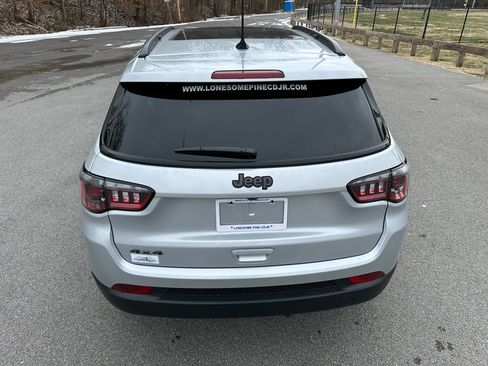 New 2026 Jeep Compass Latitude w/ Sun and Sound Group AWD/4WD image 4
