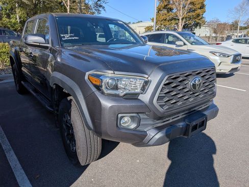 Used 2020 Toyota Tacoma TRD Off-Road image 1