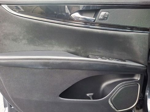 Used 2022 Lincoln Nautilus FWD image 12