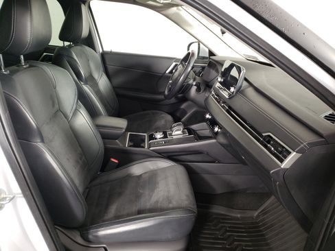 Used 2022 Mitsubishi Outlander SE image 14