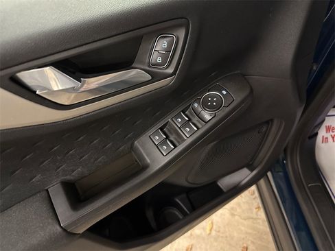 Used 2020 Ford Escape SE image 15